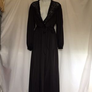 Vintage Miss Elaine Long Black Robe, Medium